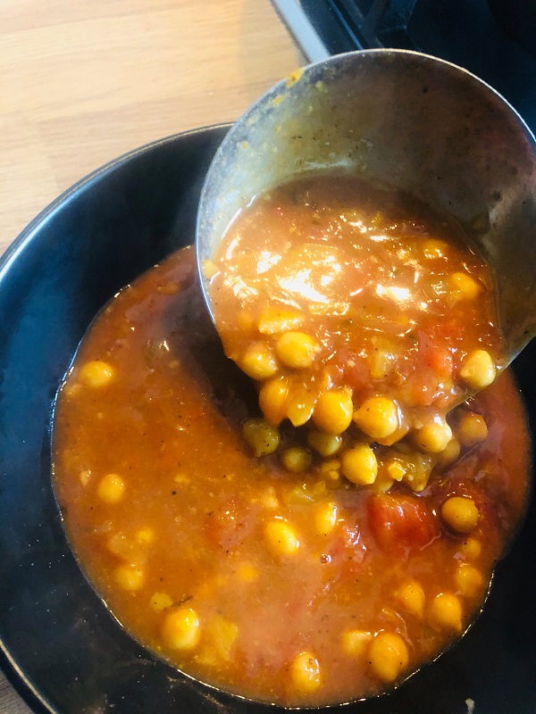 Easy Warming And Nutritious Curried Chickpea Soup