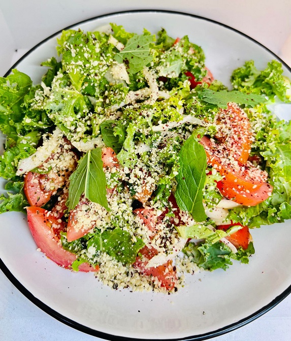 Quick Super Nutritious Kale Salad