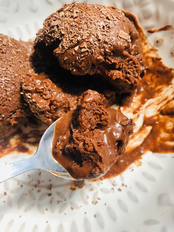 5-Ingredient Healthy Vegan Chocolate Ice-Cream