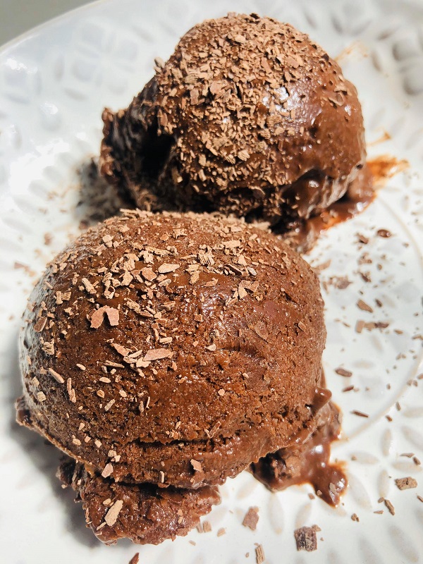 5-Ingredient Healthy Vegan Chocolate Ice-Cream