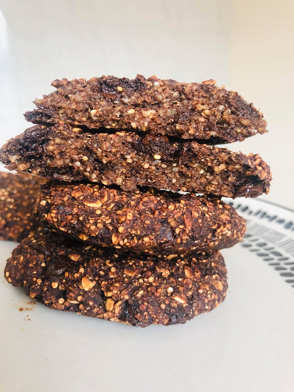 Easy Vegan Healthy Chocolate Quinoa Cookies