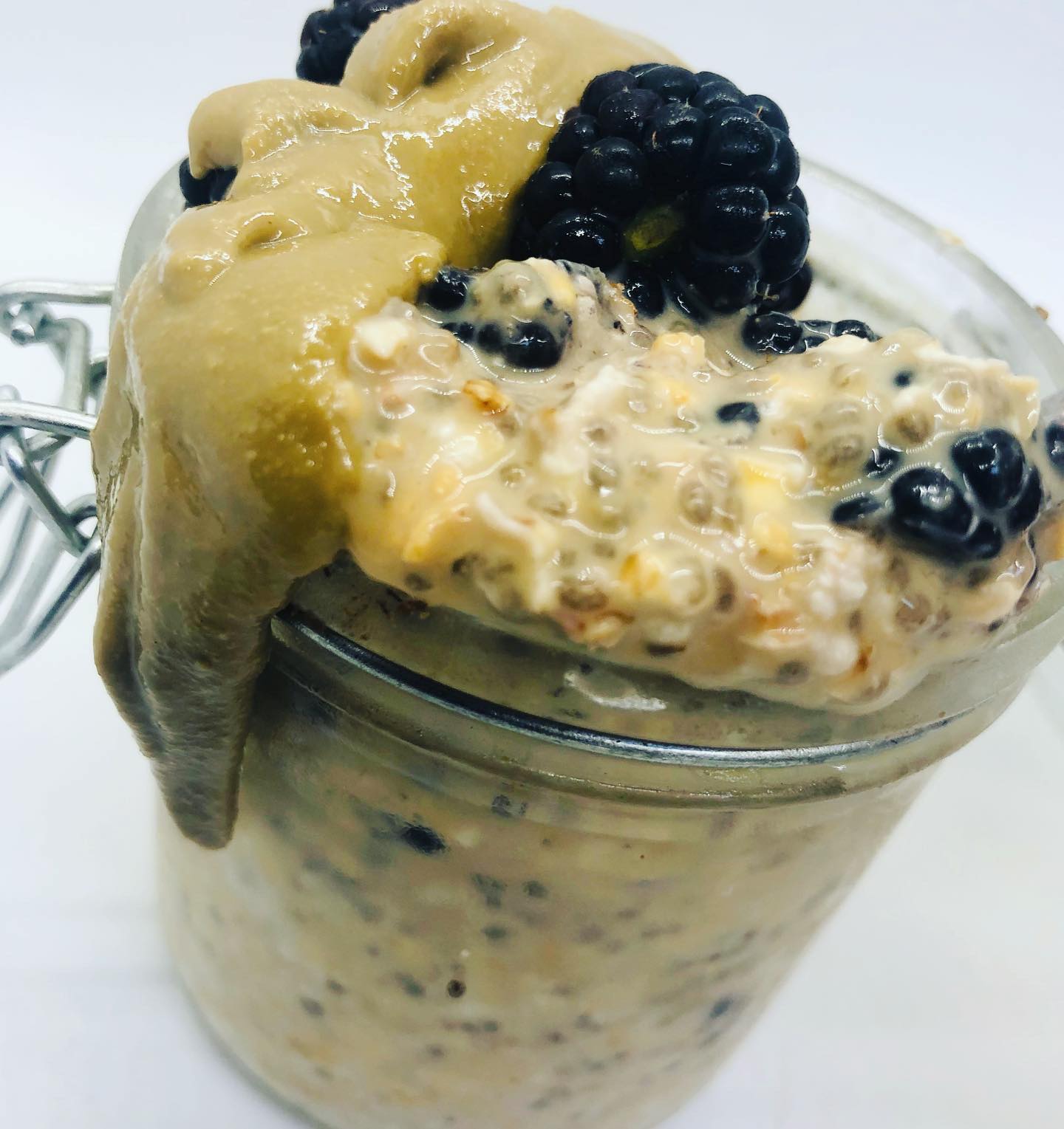 Vegan Protein Overnight Oats (17g Protein Per Serving)