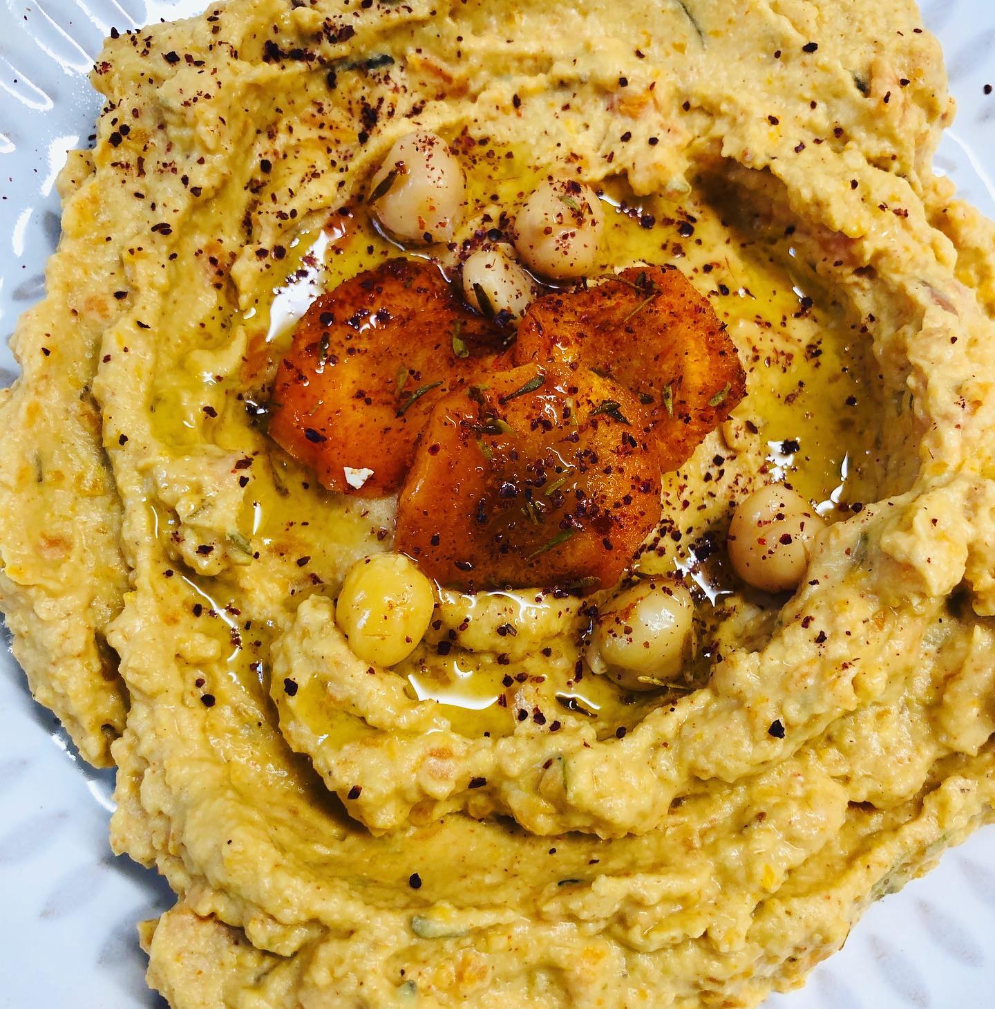 Easy Spiced Roasted Carrot Hummus
