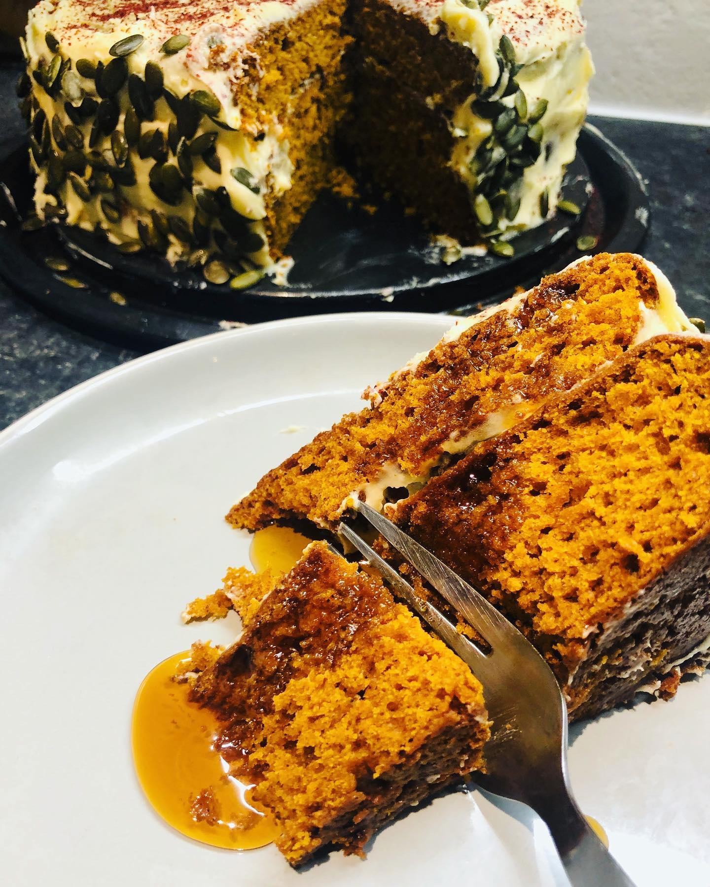 Easy Fluffy Vegan Pumpkin Cake With Maple Icing