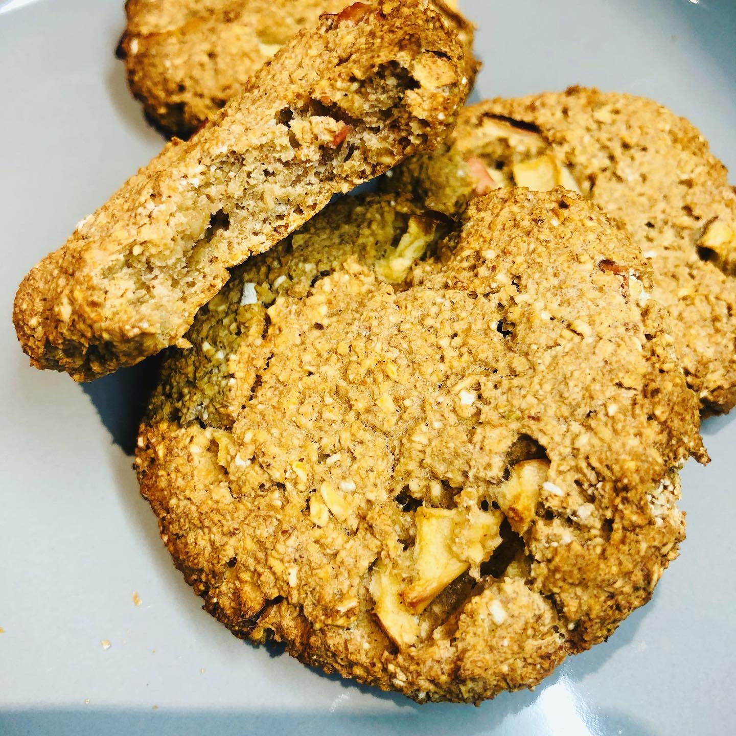 Easy Healthy Vegan Apple & Oat Cinnamon Cookies