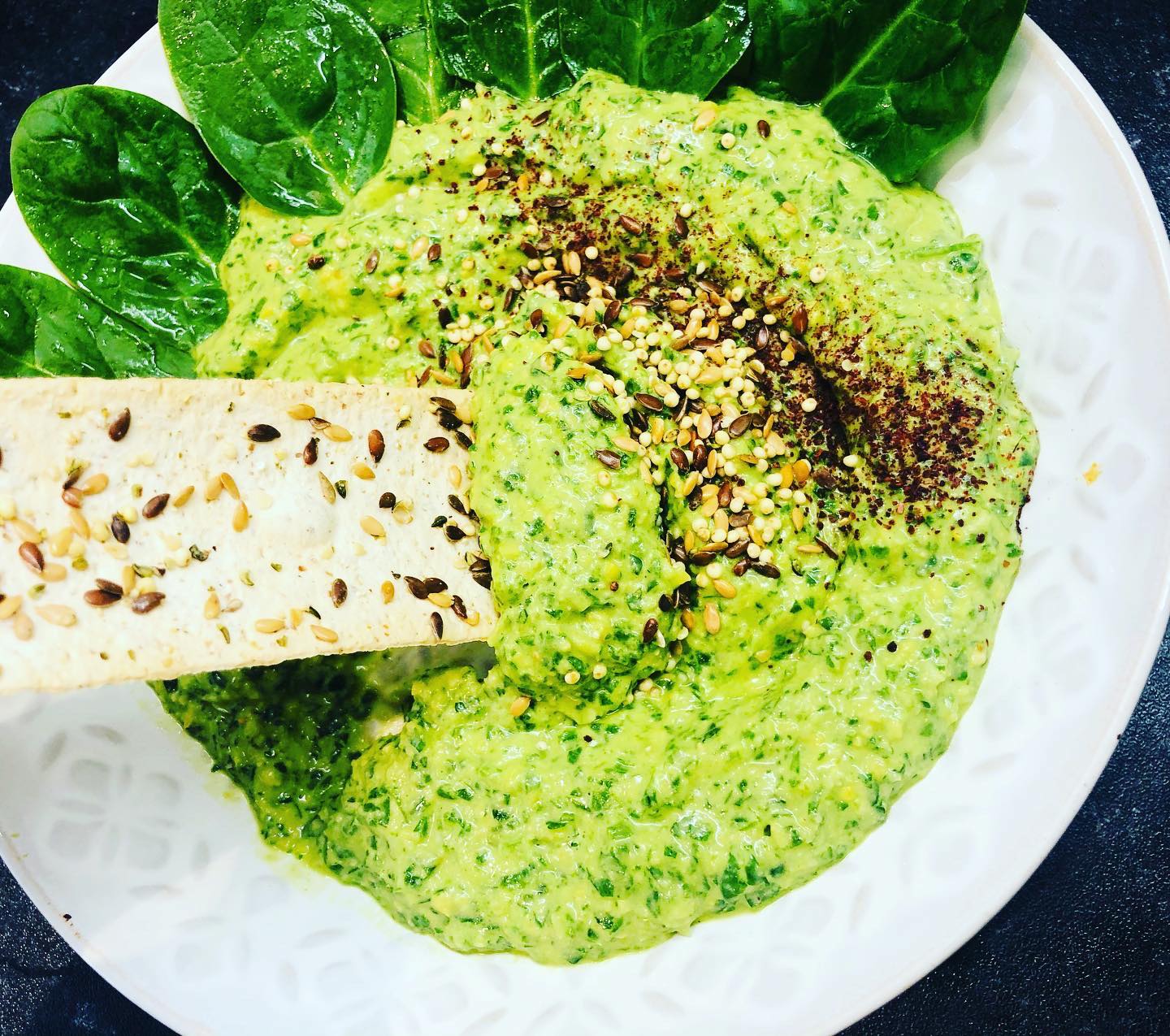 5-Minute Oil-Free Spinach & Parsley Hummus