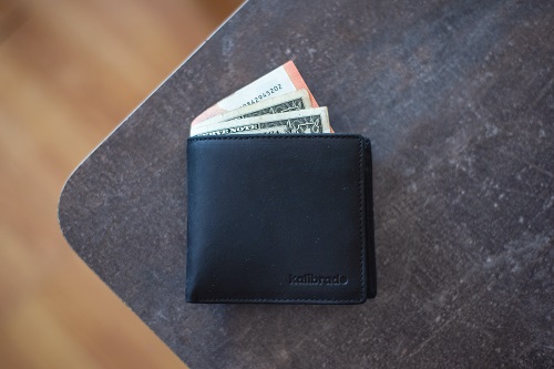 Vegan Leather Wallets Reviewed By a Vegan