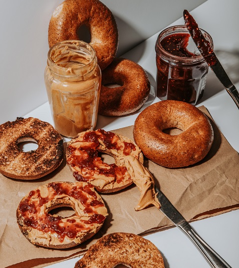 bagels with jam