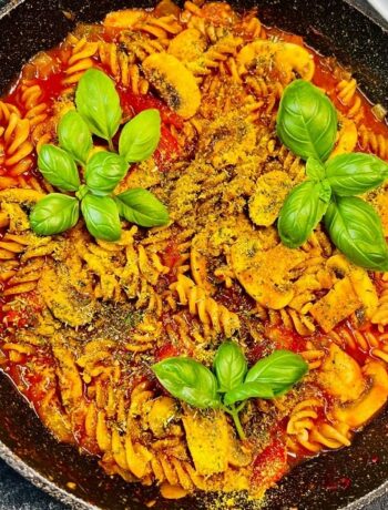 Vegan Mushroom Tomato Pasta